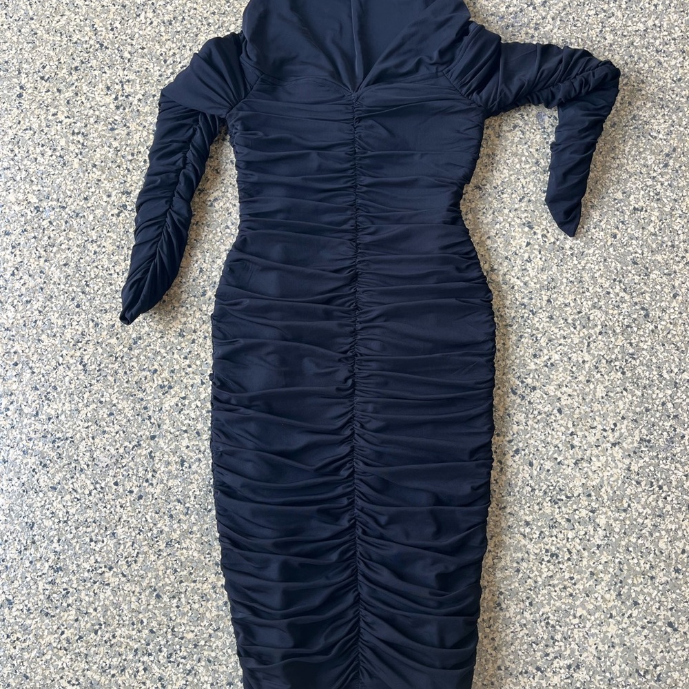 Elliatt Midnight Blue Ruched Long Sleeve Dress